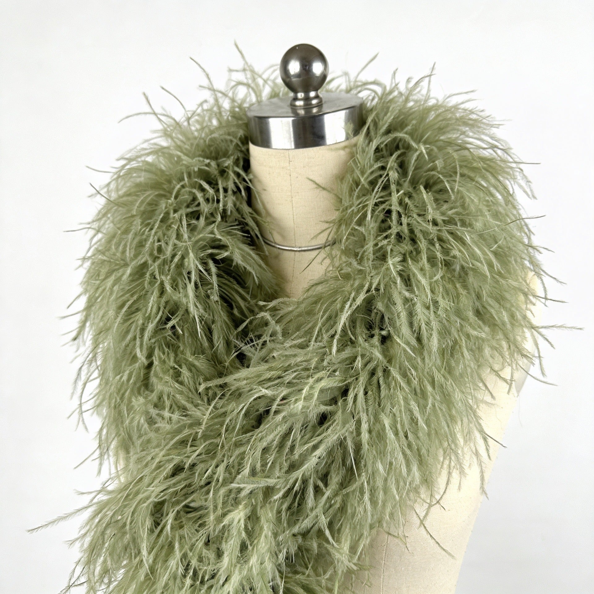 Ostrich Feather Boa - 8Ply