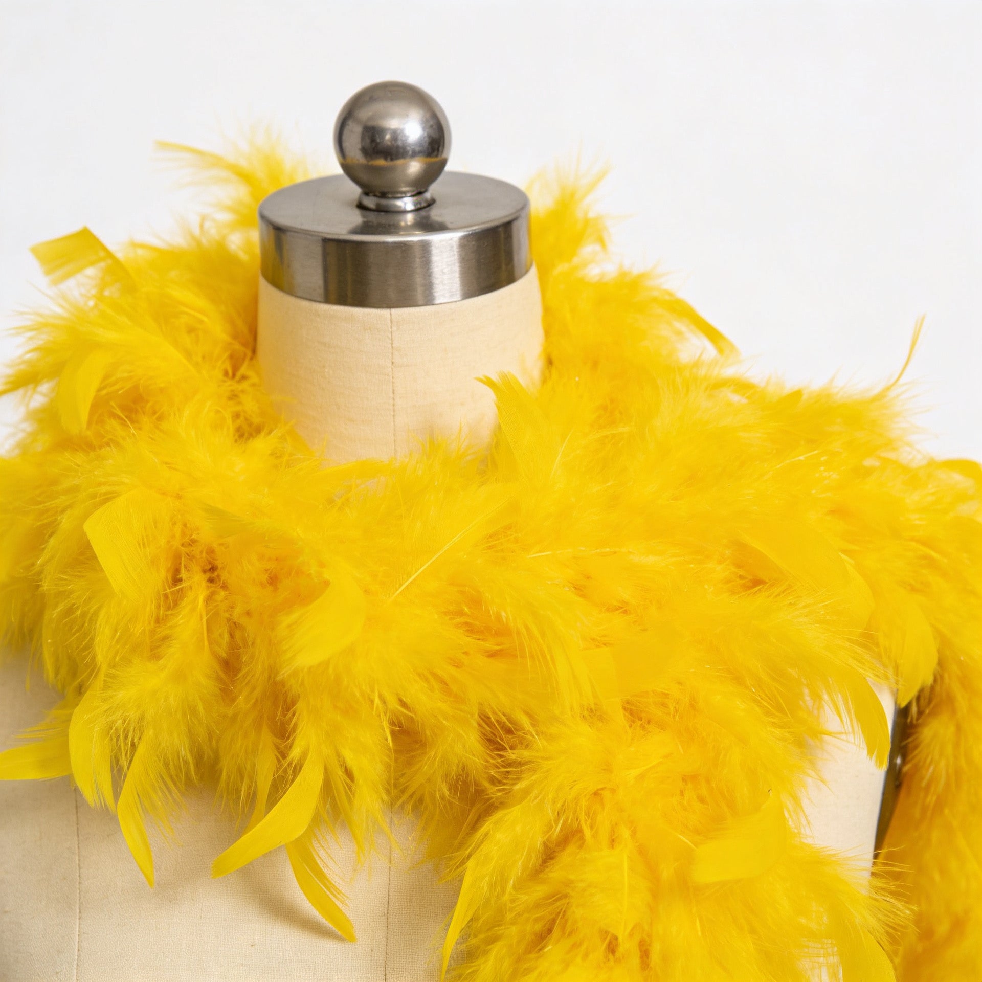 Chandelle Boa: Fluffy Turkey Feather Fashion Accessory